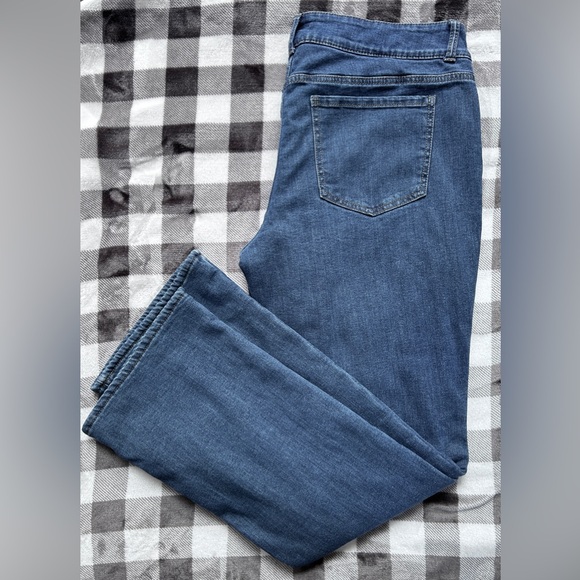 LINED Riders by Lee Mid Rise Boot Cut 16M - Picture 3 of 10